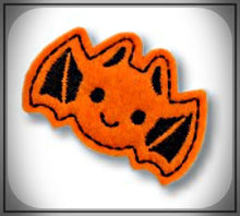 Laden Sie das Bild in den Galerie-Viewer, Haarspängchen,Fledermaus,Halloween,Haarclip, Kinder, Karneval, Fasching,Kostüm,Halloween, Geburtstag, Haarschmuck, Barrette,