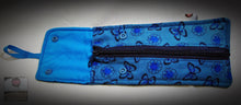 Laden Sie das Bild in den Galerie-Viewer, Tamponetui, Tampontäschchen, Globuli, Etui, Bindenetui, Menstruationstasse, Schmetterlinge Vintage Tasche, Hygienebeutel, Kulturtasche